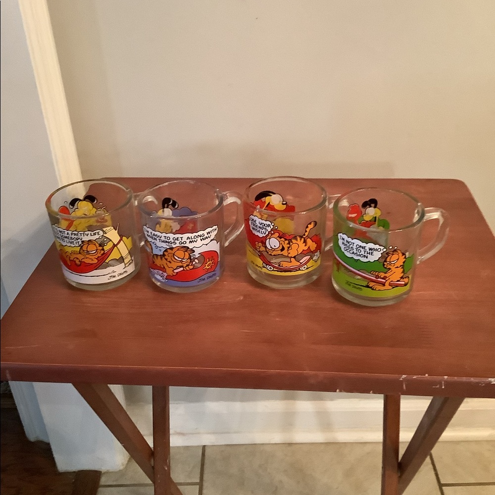 Collectible 4 McDonalds Garfield Mugs 1978,1979 and 1980